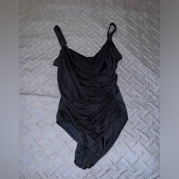 Jantzen Other - Jantzen Tummy Control Black Ruffled Swimsuit One Piece Women's 16W